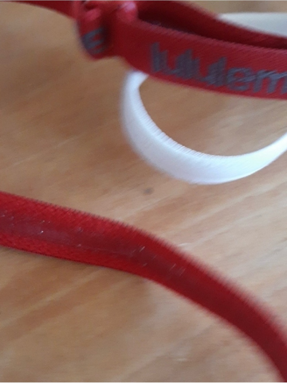 lululemon athletica Red and White Elastic Hair Ties